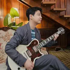 Dengarkan greentea, tonton video musik, baca bio, lihat tanggal tur & lainnya!