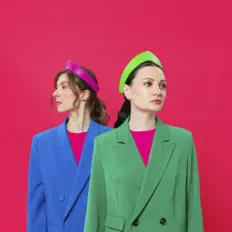 Ascolta MILA RI, guarda video musicali, leggi la biografia, vedi le date del tour & altro!