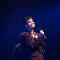 聆聽 Yutaka Yasuoka、觀看音樂影片、閱讀小傳、查看巡演日期等！