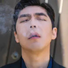 聆聽 Jun Seunghwa、觀看音樂影片、閱讀小傳、查看巡演日期等！