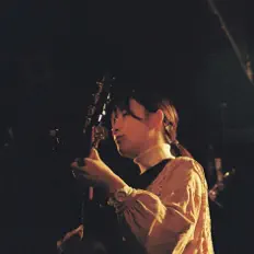收听 tsuki to umi、观看音乐视频、阅读小传、查看巡演日期等 ！
