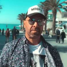 Hör dir Dj Krazy Kon an, schau dir Musikvideos an, lies die Biografie, finde Tourdaten und mehr!
