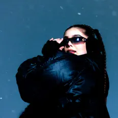 Luister naar Nicole Trębacz, bekijk muziekvideo's, lees de bio, bekijk de tourdata, en meer!