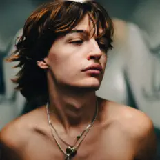 收听 La Rosa、观看音乐视频、阅读小传、查看巡演日期等 ！