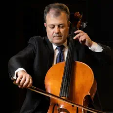 收听 Raïff Dantas Barreto、观看音乐视频、阅读小传、查看巡演日期等 ！