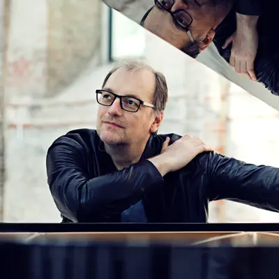 Listen to Ulrich Roman Murtfeld, watch music videos, read bio, see tour dates & more!