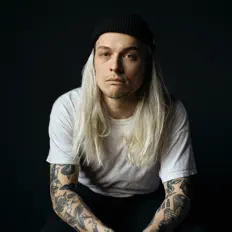 Poslechněte si interpreta Tombs Beats, sledujte hudební videa, přečtěte si životopis, podívejte se na data turné a další informace.