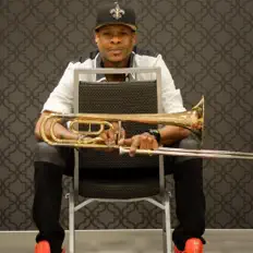 Escucha a Corey Henry, mira videos musicales, lee su biografía, consulta las fechas de las gira y más.