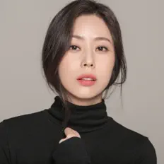 Lee Yunjinを聴いたり、ミュージックビデオを鑑賞したり、経歴やツアー日程などを確認したりしましょう！