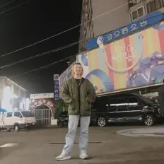 聆聽 OL'Price、觀看音樂影片、閱讀小傳、查看巡演日期等！