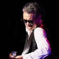 Listen to Kenichi Hagiwara, watch music videos, read bio, see tour dates & more!
