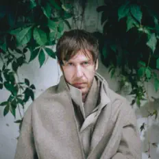Dengarkan Richard Fearless, tonton video musik, baca bio, lihat tanggal tur & lainnya!