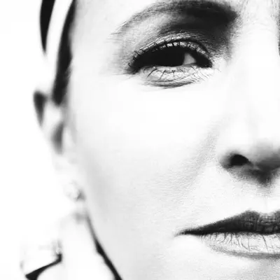 Listen to Izzi Dunn, watch music videos, read bio, see tour dates & more!