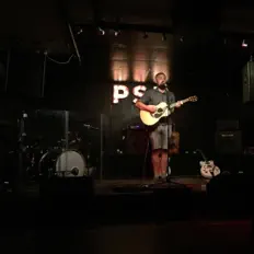 Poslechněte si interpreta Jon Magnusson, sledujte hudební videa, přečtěte si životopis, podívejte se na data turné a další informace.