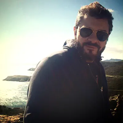 Listen to La Estación Del Mar, watch music videos, read bio, see tour dates & more!