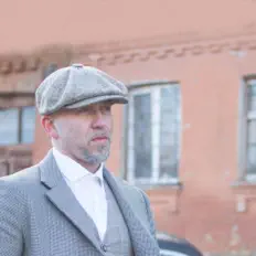 Poslechněte si interpreta Полиграф ШарикOFF, sledujte hudební videa, přečtěte si životopis, podívejte se na data turné a další informace.