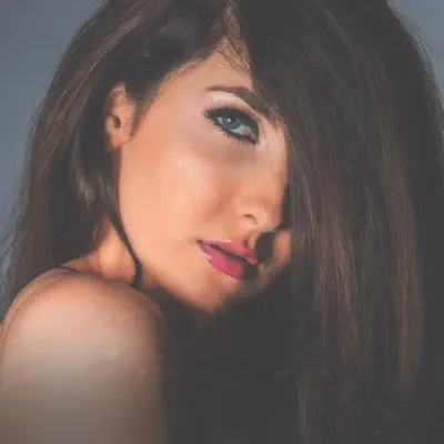 Listen to Laura Keumurian, watch music videos, read bio, see tour dates & more!