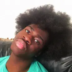 Dengarkan KÉV, tonton video musik, baca bio, lihat tanggal tur & lainnya!