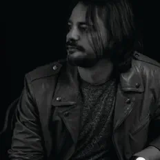 Dengarkan Dean Demanuele, tonton video musik, baca bio, lihat tanggal tur & lainnya!