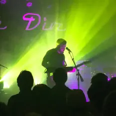 Écoutez Bad Beaches, regardez des vidéoclips, lisez la biographie, consultez les dates de tournée et plus encore !