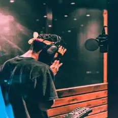 Ouve Ree$o, vê vídeos de música, lê a biografia, vê as datas da digressão e muito mais!