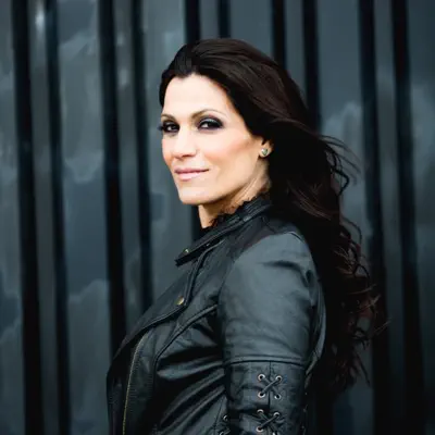 Listen to Rosa Laricchiuta, watch music videos, read bio, see tour dates & more!