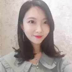 Hör dir SARA an, schau dir Musikvideos an, lies die Biografie, finde Tourdaten und mehr!