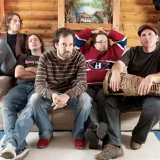 Listen to La Volée d'Castors, watch music videos, read bio, see tour dates & more!