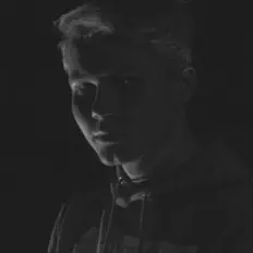 Ily सुनें, म्यूज़िक वीडियो देखें, बायो पढ़ें, दौरे की तारीखें और बहुत कुछ देखें!