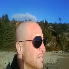 Hör dir MikYael an, schau dir Musikvideos an, lies die Biografie, finde Tourdaten und mehr!