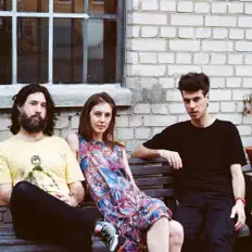 收听 F Ingers、观看音乐视频、阅读小传、查看巡演日期等 ！