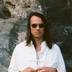 Écoutez Ben Stevenson, regardez des vidéoclips, lisez la biographie, consultez les dates de tournée et plus encore !