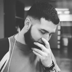 Noiceを聴いたり、ミュージックビデオを鑑賞したり、経歴やツアー日程などを確認したりしましょう！