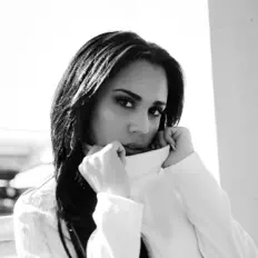 Ouve NyoMii, vê vídeos de música, lê a biografia, vê as datas da digressão e muito mais!