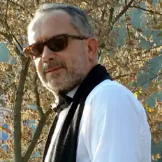 Serdar Şensezginを聴いたり、ミュージックビデオを鑑賞したり、経歴やツアー日程などを確認したりしましょう！