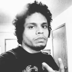 Lil Dを聴いたり、ミュージックビデオを鑑賞したり、経歴やツアー日程などを確認したりしましょう！