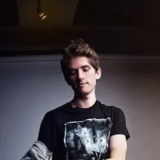 收听 Chad Sugg、观看音乐视频、阅读小传、查看巡演日期等 ！
