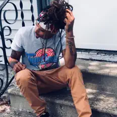 Luister naar Swift, bekijk muziekvideo's, lees de bio, bekijk de tourdata, en meer!