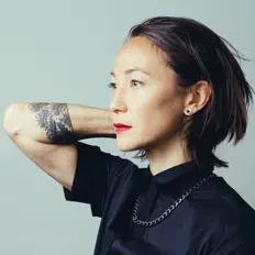 Ana Siaを聴いたり、ミュージックビデオを鑑賞したり、経歴やツアー日程などを確認したりしましょう！