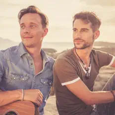 Presquilsを聴いたり、ミュージックビデオを鑑賞したり、経歴やツアー日程などを確認したりしましょう！