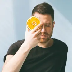 Poslechněte si interpreta Dylarama, sledujte hudební videa, přečtěte si životopis, podívejte se na data turné a další informace.