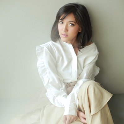 Listen to Ify Alyssa, watch music videos, read bio, see tour dates & more!