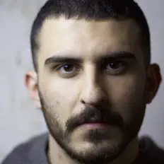 Dengarkan Oğuz Kalfa, tonton video musik, baca bio, lihat tanggal tur & lainnya!