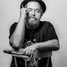 收听 Tommy Schneller Band、观看音乐视频、阅读小传、查看巡演日期等 ！