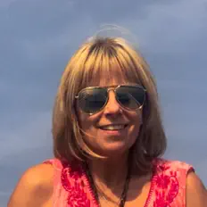 Ouve Annika Törner, vê vídeos de música, lê a biografia, vê as datas da digressão e muito mais!