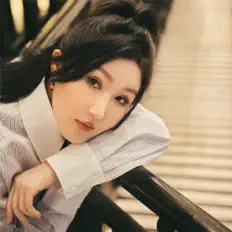 Listen to 蒋雪儿Snow.J, watch music videos, read bio, see tour dates & more!