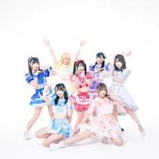 收听 At seventeen、观看音乐视频、阅读小传、查看巡演日期等 ！