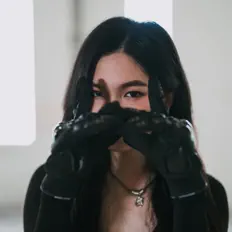Escucha a Elva 苏妍, mira videos musicales, lee su biografía, consulta las fechas de las gira y más.