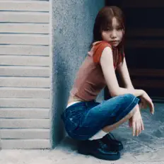聆聽 Jeon Jisun、觀看音樂影片、閱讀小傳、查看巡演日期等！