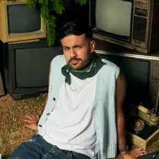 Ascolta Marco, guarda video musicali, leggi la biografia, vedi le date del tour & altro!